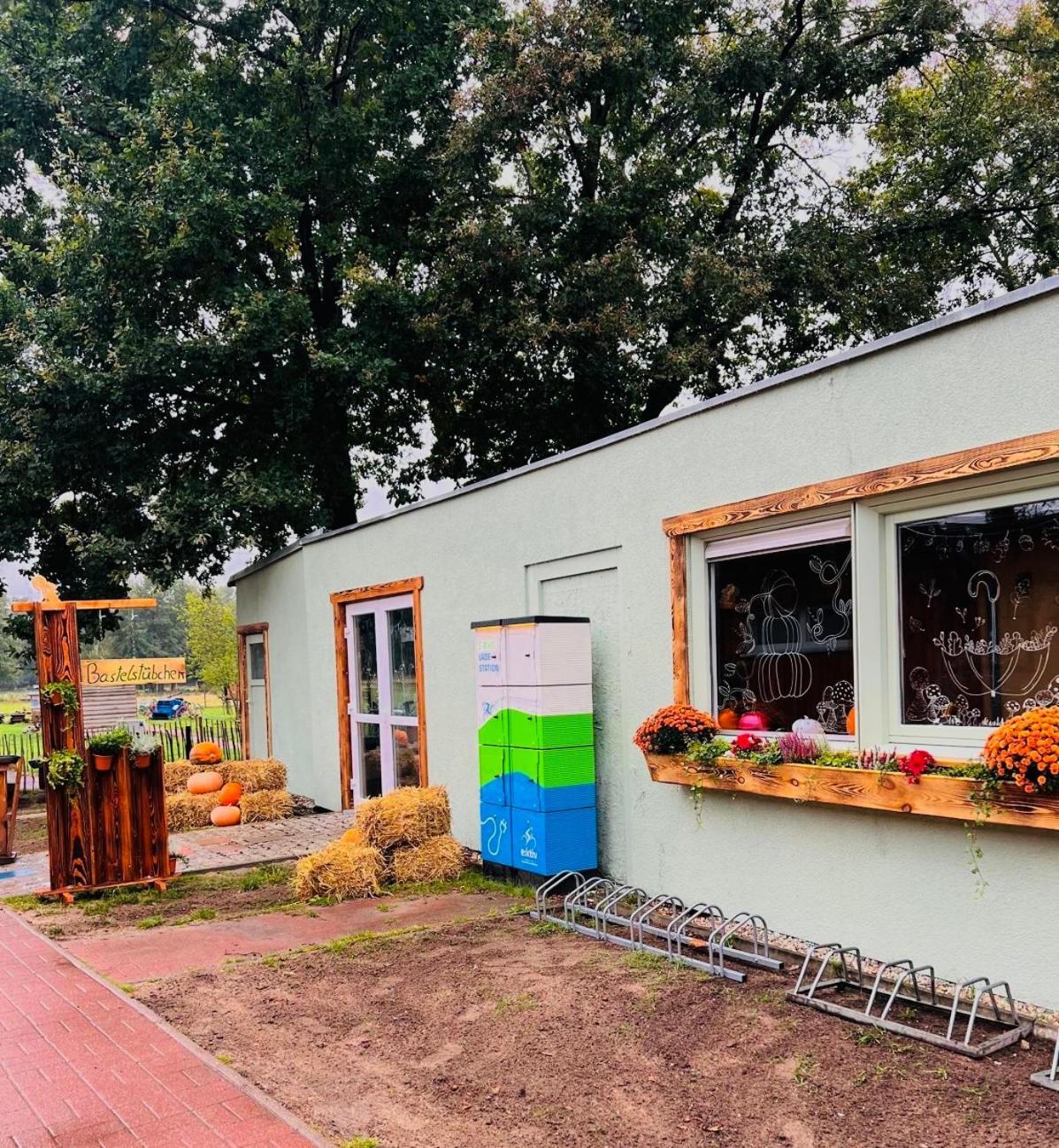 Ferien-& Erlebnispark Ploetzky Schönebeck Exteriör bild