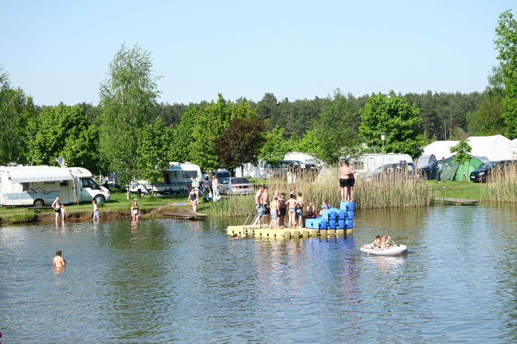 Ferien-& Erlebnispark Ploetzky Schönebeck Exteriör bild